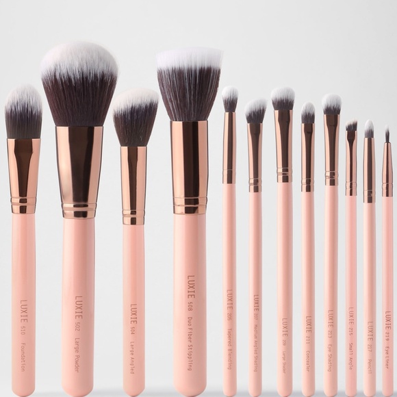 Luxie Rose Gold Makeup Brush Set 12 piece. Makeup Tools - Picture 1 of 4